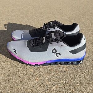 On Running Limited Edition Cloudflash Sensa